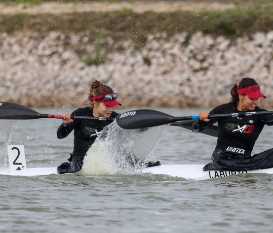 2022 ICF JUNIOR AND U23 CANOE SPRINT WORLD CHAMPIONSHIPS Isabel ABURTO ROMERO, Beatriz BRIONES