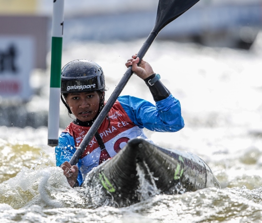 2022 ICF CANOE SLALOM WORLD CUP PRAGUE Jaruwan Niamthong