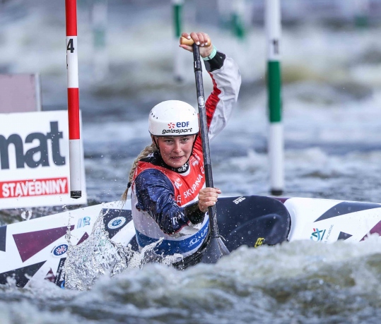 2022 ICF CANOE SLALOM WORLD CUP PRAGUE Laurene Roisin