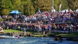 crowd 2017 icf canoe slalom and wildwater world championships pau france 056 0