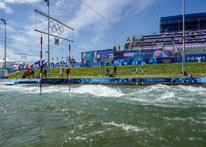 Gate touch canoe kayak slalom Olympic Games Paris 2024