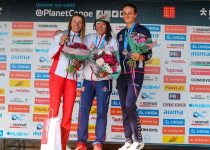 Medals extreme canoe slalom women Prague 2022
