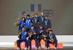 France podium Sydney 2025 kayak teams