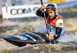 German Olympic star Hannes Aigner won K1 teams European gold in 2025