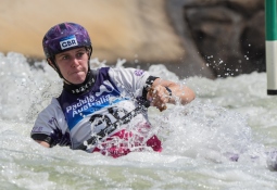 Kimberley Woods Great Britain kayak cross Sydney 2025 action