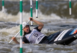 Klaudia Zwolinska will start her ICF World Cup campaign in Pau