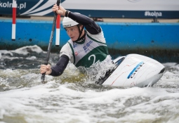 Leaver claims gold in Krakow after difficult season sam leaver krakow