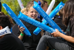 Young canoe fans Young canoe fans