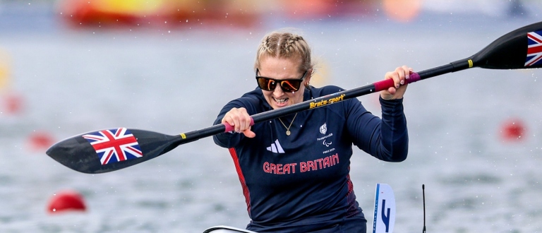 Charlotte Henshaw Paris 2024 Paracanoe KL2
