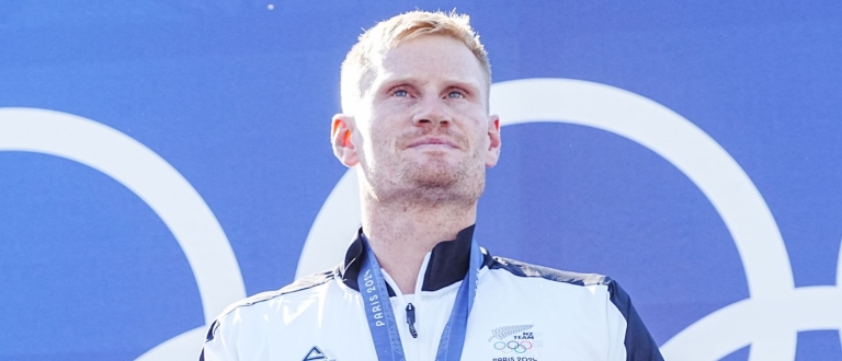 Finn Butcher kayak cross Paris 2024 gold podium Olympics