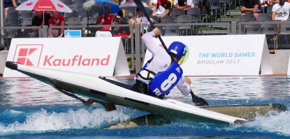 france men on upside down boat icf canoe polo world games 2017
