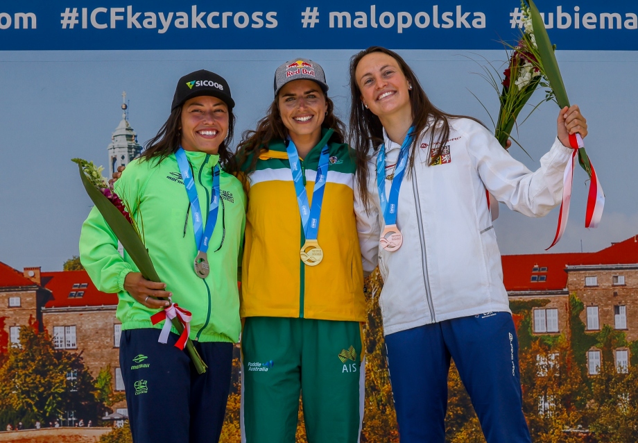 Ana Satila canoe slalom krakow podium left 2024