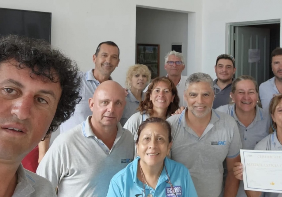Cecilia Farias held a seminar for Canoe Marathon technical officials Cecilia Farias