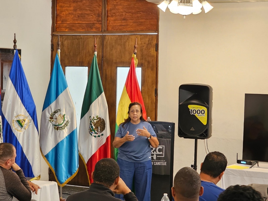 Cecilia Farias presented plans for an ACODEPA Women Symposium Cecilia Farias