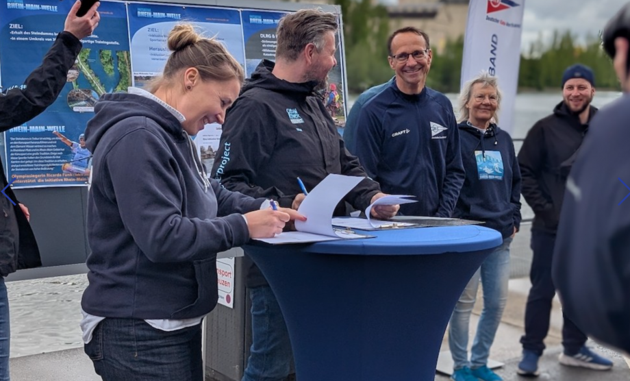 Partnership launched to clean and protect Main River in Frankfurt German River Association Clean River Project
