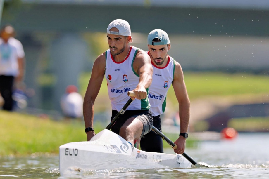 Lacerda competing at event in canoe marathon Rui Lacerda Canoe Marathon