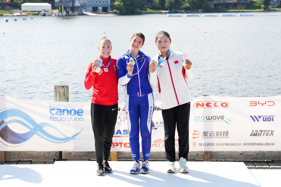 Sidova captures gold in Halifax sidova gold halifax