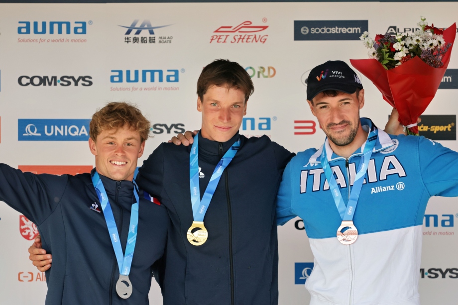 Titouan Castryck France podium kayak slalom Prague 2025