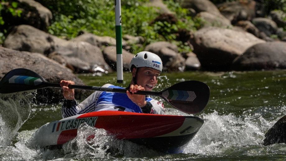 Titouan Castryck kayak slalom Foix France natural course