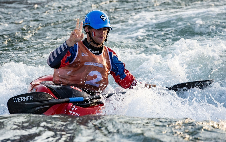 Tom Dolle delighted the home fans with victory in the men's canoe Tom Dolle canoe freestyle millau 2026