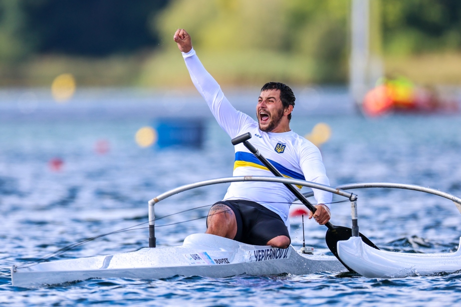 Vladyslav Yepifanov Paris 2024 Ukraine Paracanoe Paralympics gold